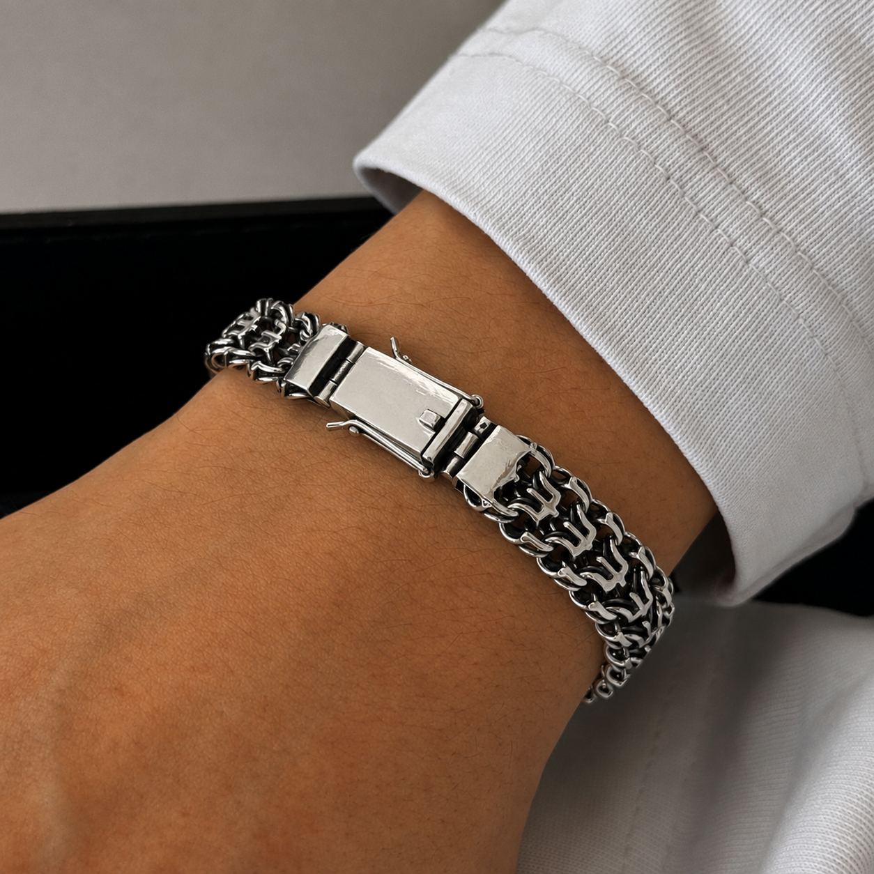 Срібний браслет Тризуб з коробкою(б-36/1ч)